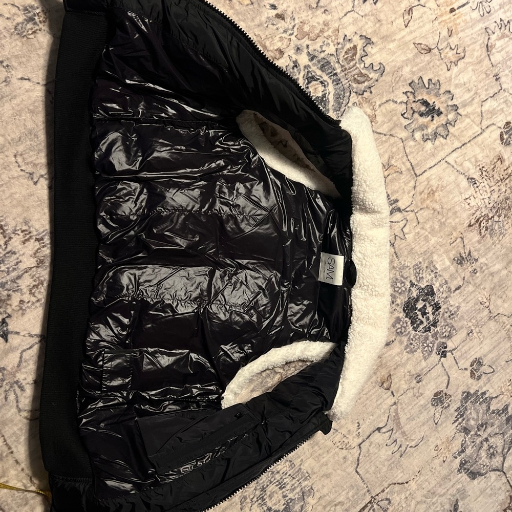 SAM. Billie Sherpa Puffer Vest. Black with White Trim - Picture 4 of 16